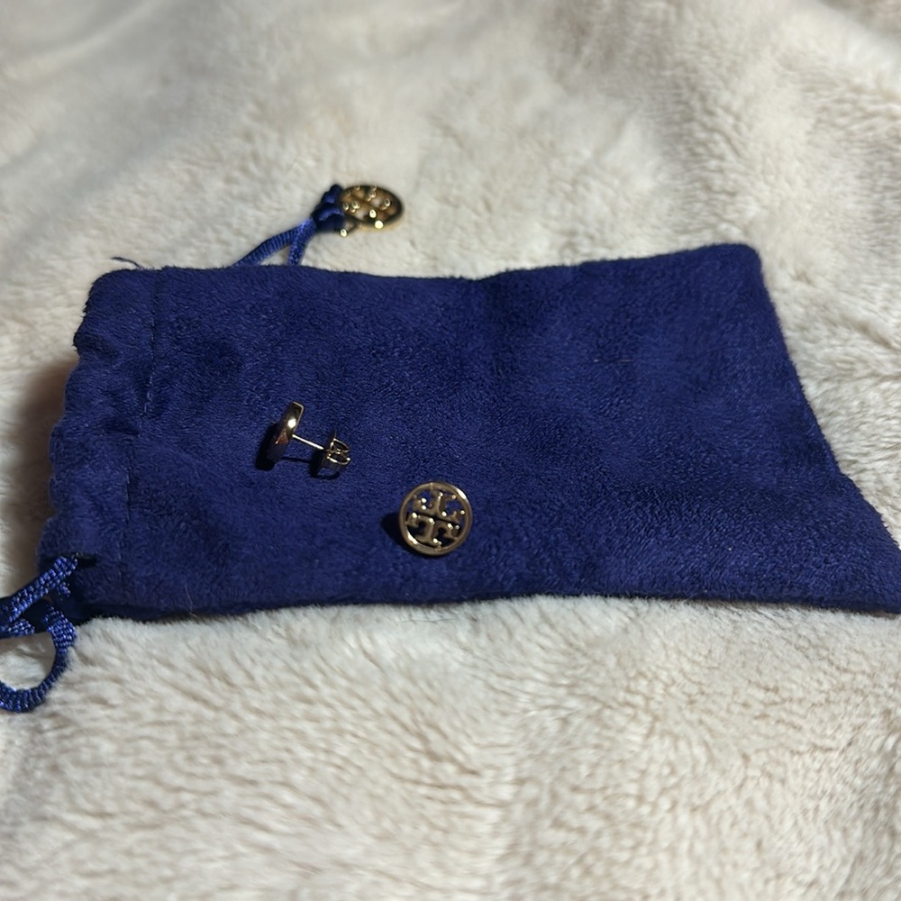 Gold Tory Burch Miller stud earring - Picture 3 of 3